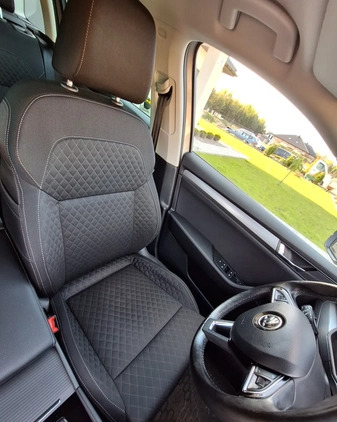 Skoda Superb cena 60900 przebieg: 254100, rok produkcji 2016 z Miasteczko Śląskie małe 596